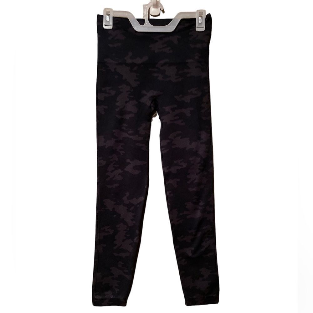 Spanx Camo Leggings Size Large Workout Pants